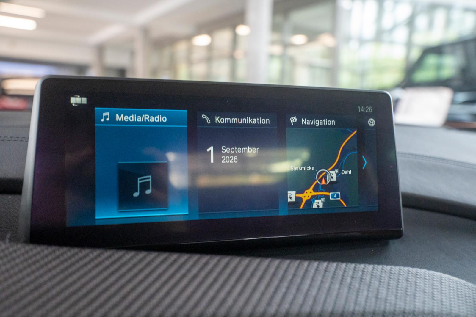 BMW i8 Roadster*HUD*H&K*LASER*CARBON