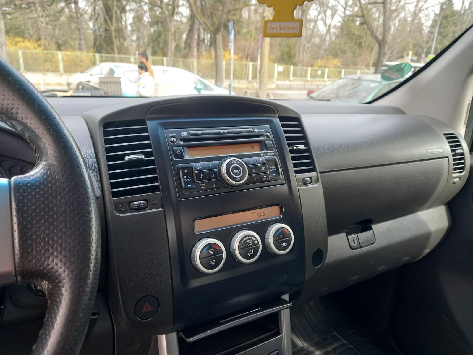 NISSAN NAVARA 92000 TKM | 190 ch | 4X4 | BVM - CLIM - TUV