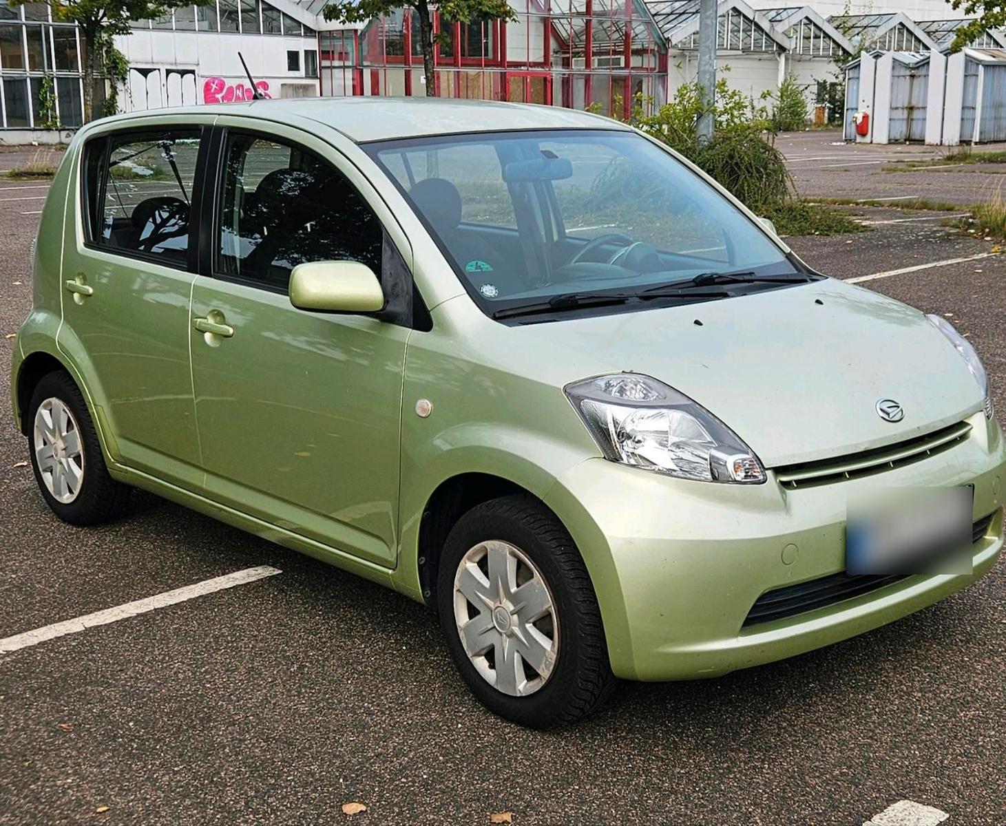 Toyota  2006 — interior