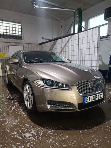 Jaguar XF 2.2 L Diesel Sportbrake -200 PS & NUR  68 TKM