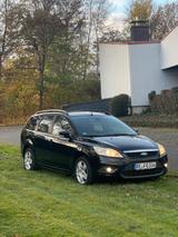 Ford Focus Style + 1.8 Turnier Klima 2.Han... - Ford Focus aus 2010: Style