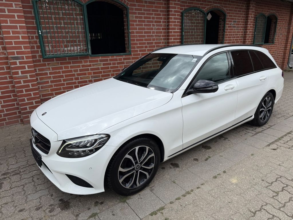 Image of Mercedes-Benz C 220