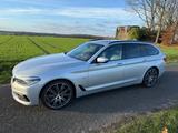 BMW 540i xD, Tour. Std.H, HK-Audio.Headup.Stdh, 4zKl - BMW 540 von privat