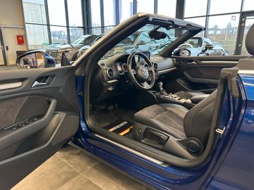 Audi A3 Cabriolet *ALCANTARA*NAVI*AHK*SPORTSITZ+FAHRW