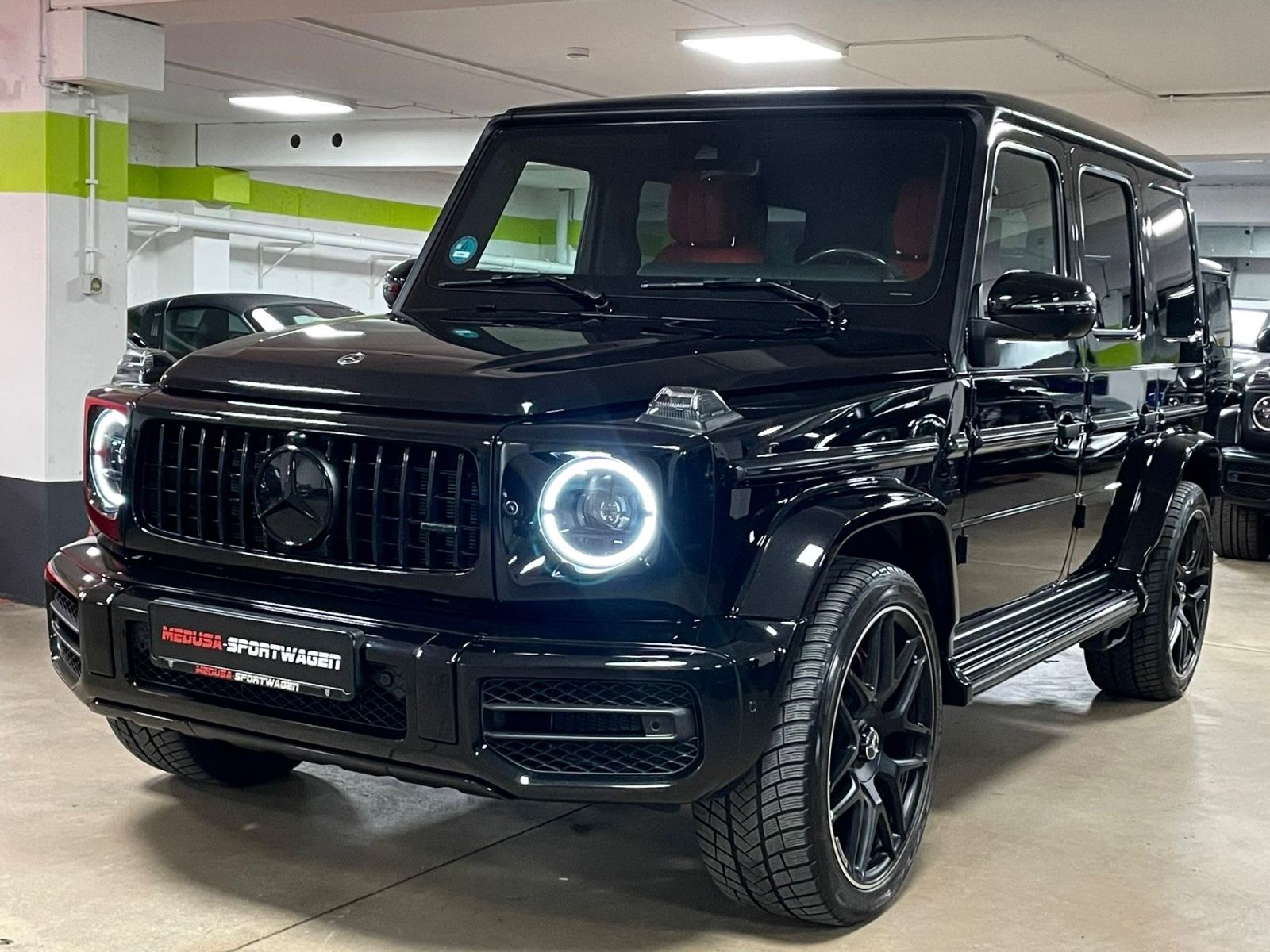 Fahrzeugabbildung Mercedes-Benz G 63 AMG RED INT CARBON NIGHTPACKII MASSAGE FULL