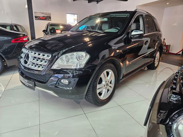 Mercedes-Benz ML 300 ML - BlueEfficiency*Alu*AHK*NAVI*ALCANTAR