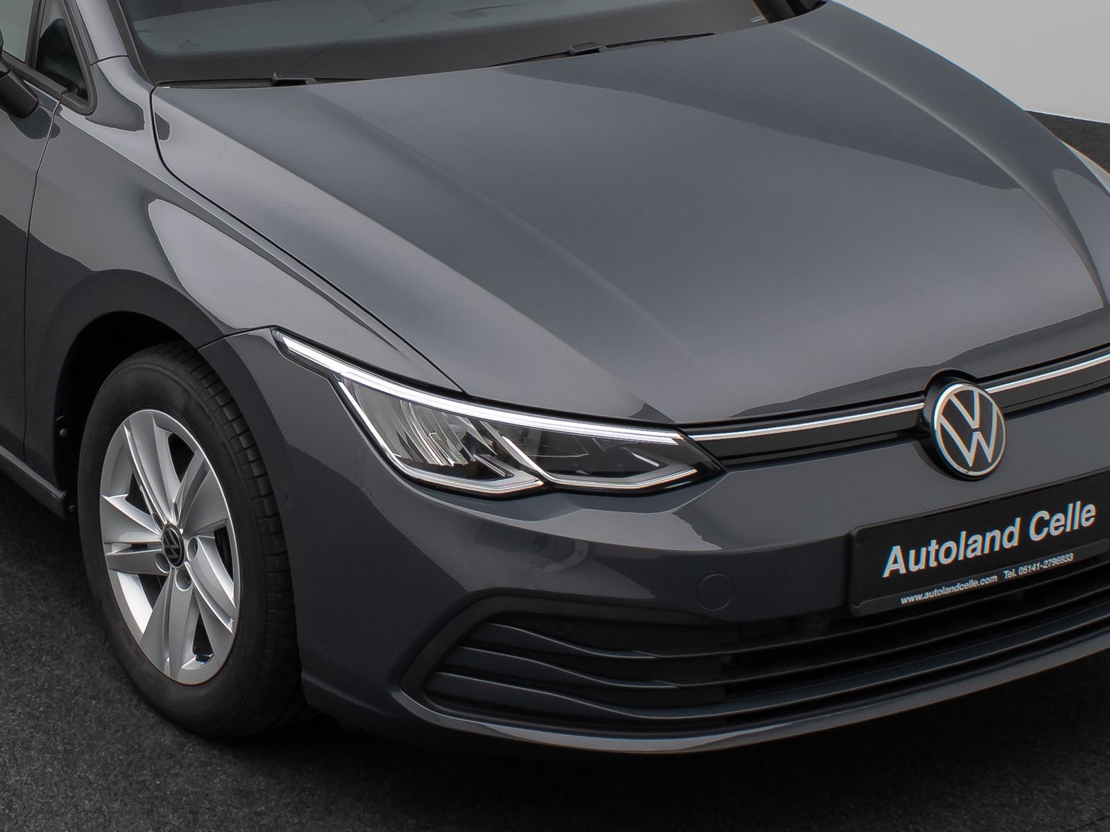 Fahrzeugabbildung Volkswagen Golf VIII Life 2.0 TDI SCR DSG HUD Kamera Lnkrhz