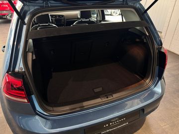 Volkswagen Golf - 12