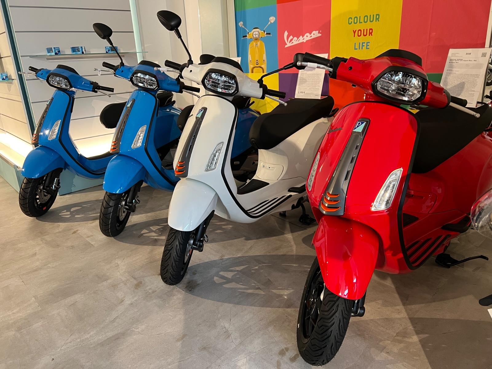 Vespa Sprint 125 S Sport verschiedene Farben Neu !!!