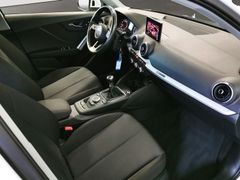 AUDI Q2 35 TFSI Navi SHZ PDC Kamera