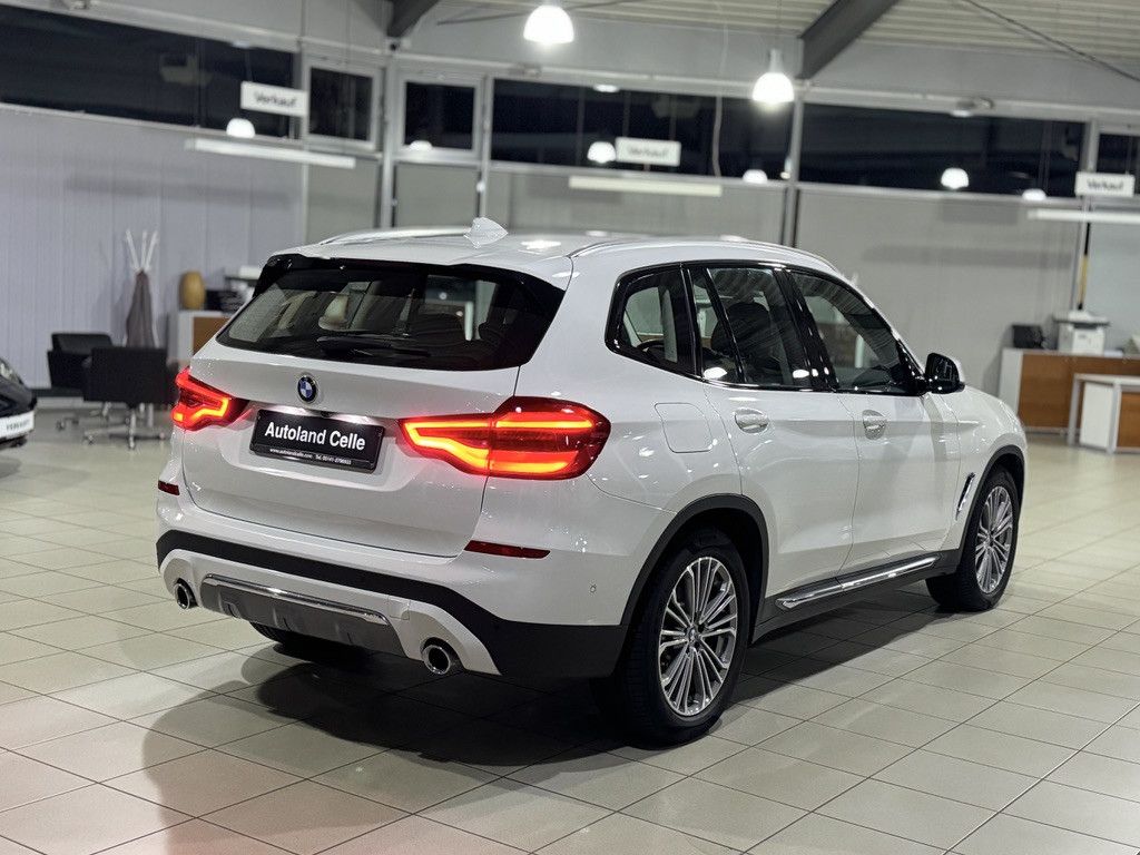 Fahrzeugabbildung BMW X3 xD20d LuxuryLine Kamera HiFi DAB Sport 19Zoll