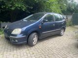 Nissan Almera Tino   V10 - gebrauchte Nissan Almera Tino aus dem Jahr 2004