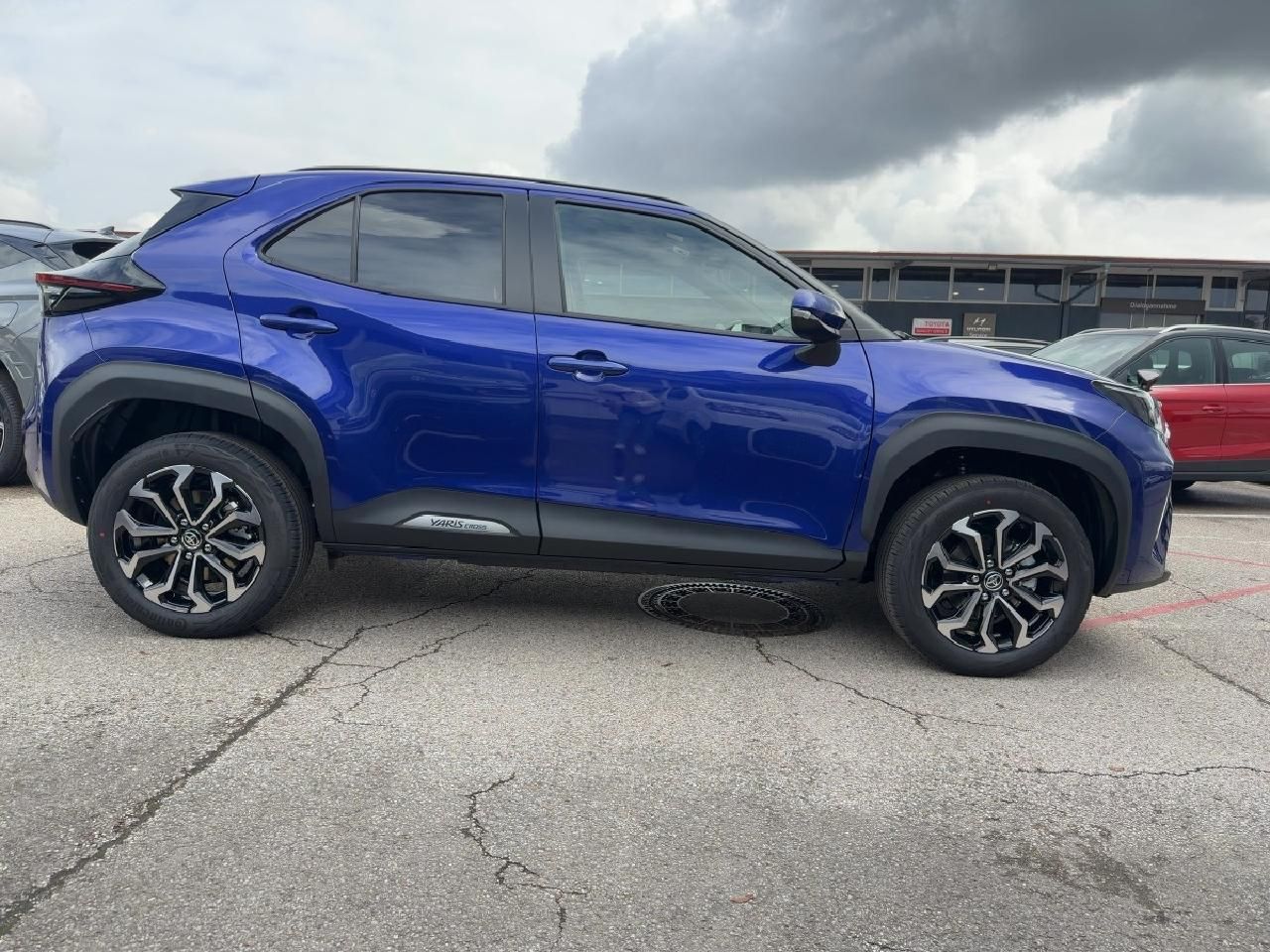 Fahrzeugabbildung Toyota Yaris Cross 1,5  Teamplayer *1,99% bis 30.6*
