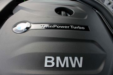 Fahrzeugabbildung BMW 118i Advantage Tempomat Navi LED SHZ PDC FSP BT