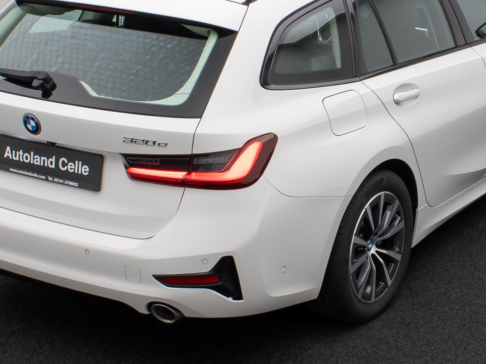 Fahrzeugabbildung BMW 320e Sport Line 360° Laser DAB H/K Komfort Alarm