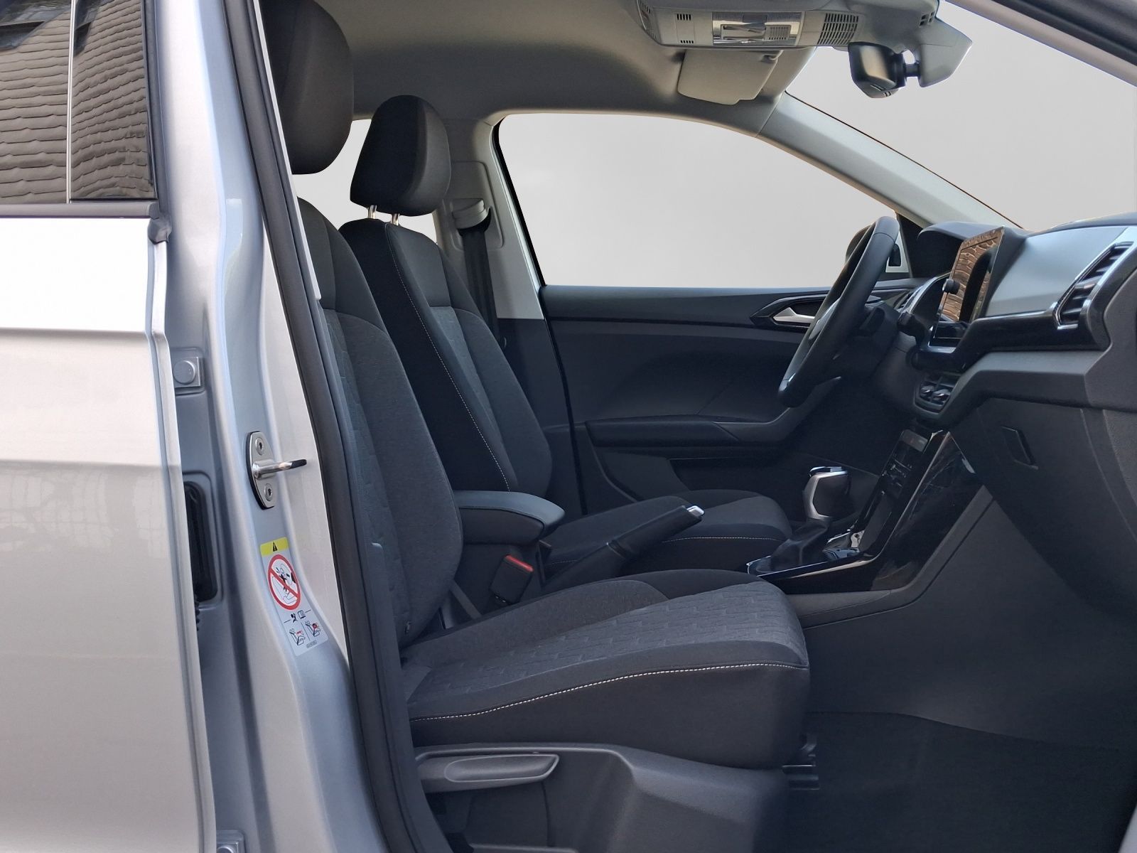 Volkswagen T-Cross 1.0 TSI DSG LIFE LM17 KAMERA SITZHZ ACC foto 4