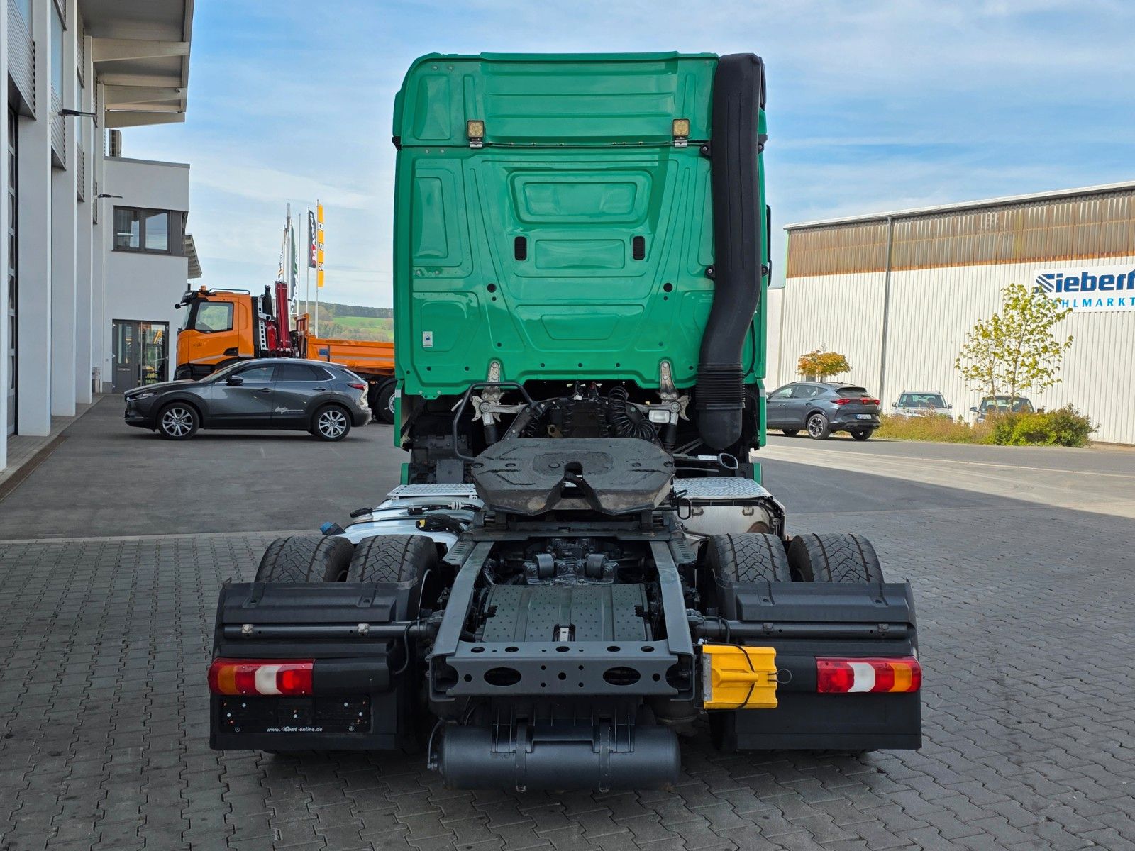 Fahrzeugabbildung Mercedes-Benz Actros 1851 LSnRL Hubsattelplatte Retarder