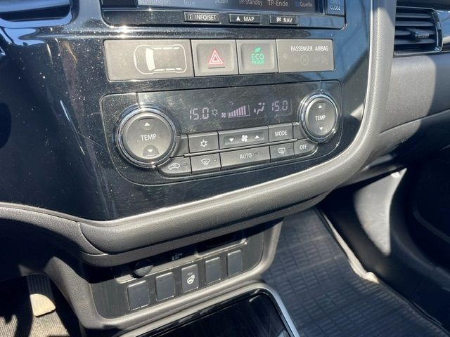 Fahrzeugabbildung Mitsubishi Outlander PHEV Top 4WD 360° AHK Leder DAB Schieb