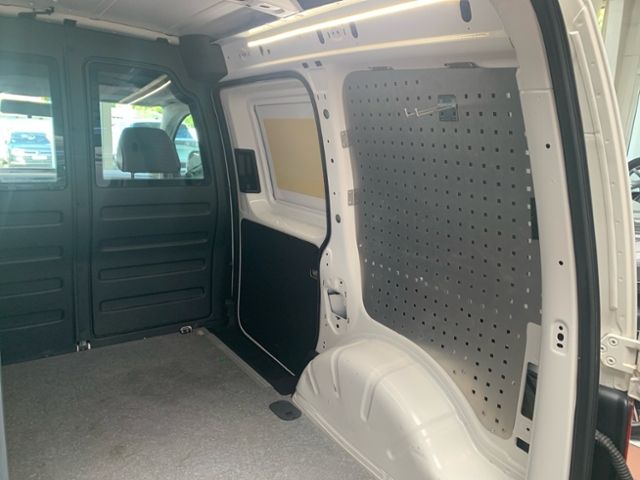 Fahrzeugabbildung Volkswagen Caddy Kasten Kurz 2.0 TDI KLIMA RADIO PDC REGALS