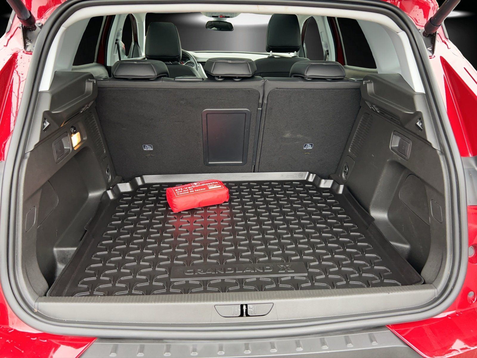 Fahrzeugabbildung Opel Grandland X 1.2 Turbo INNOVATION