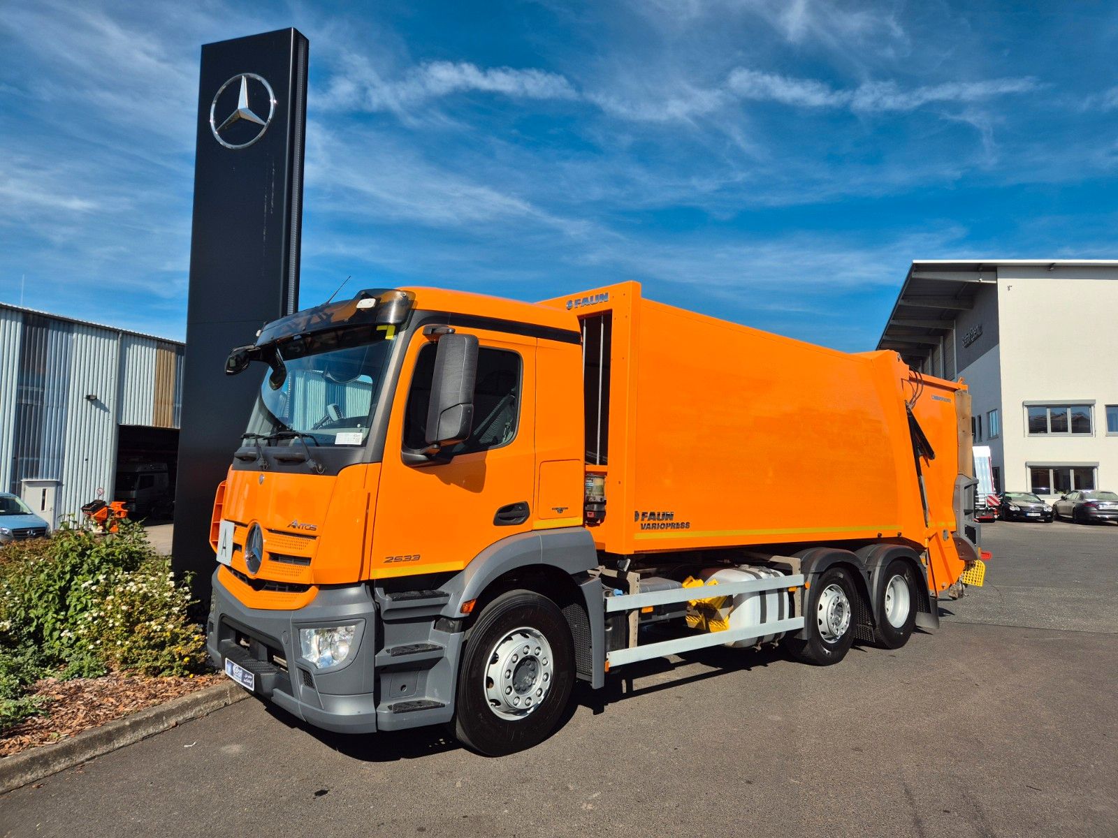 Fahrzeugabbildung Mercedes-Benz Actros 2533 L Faun Variopress II524 V19 Zoeller