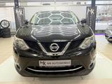 Nissan Qashqai Tekna*PANO*360*AUT*SPUR*LEDER*BT*1HAND - Nissan Qashqai Gebrauchtwagen in Düsseldorf