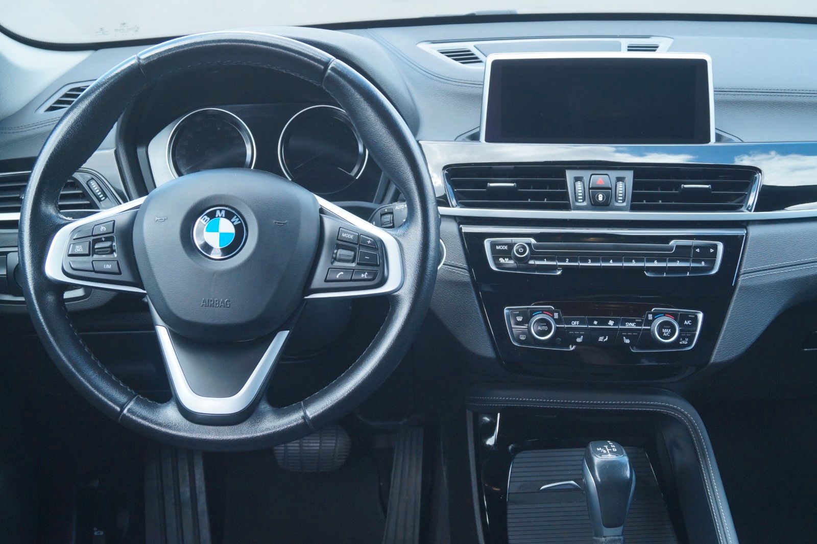 Fahrzeugabbildung BMW X1 xDrive 25 e Sport Line