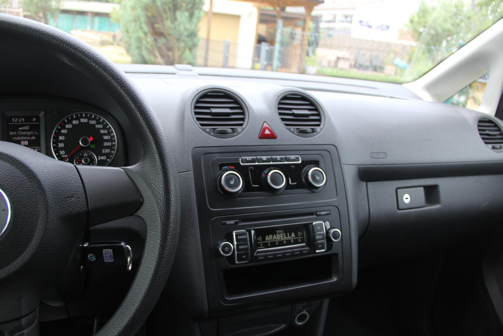 Volkswagen Caddy Maxi Trendl Automatic SHZ PDC Klima 2x Sch