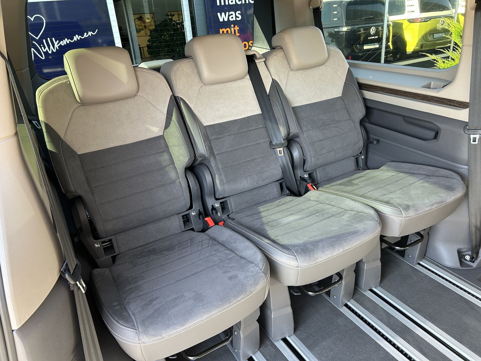 Volkswagen T7 Multivan 2.0 TDI DSG Style lang AHK Kamera foto 22