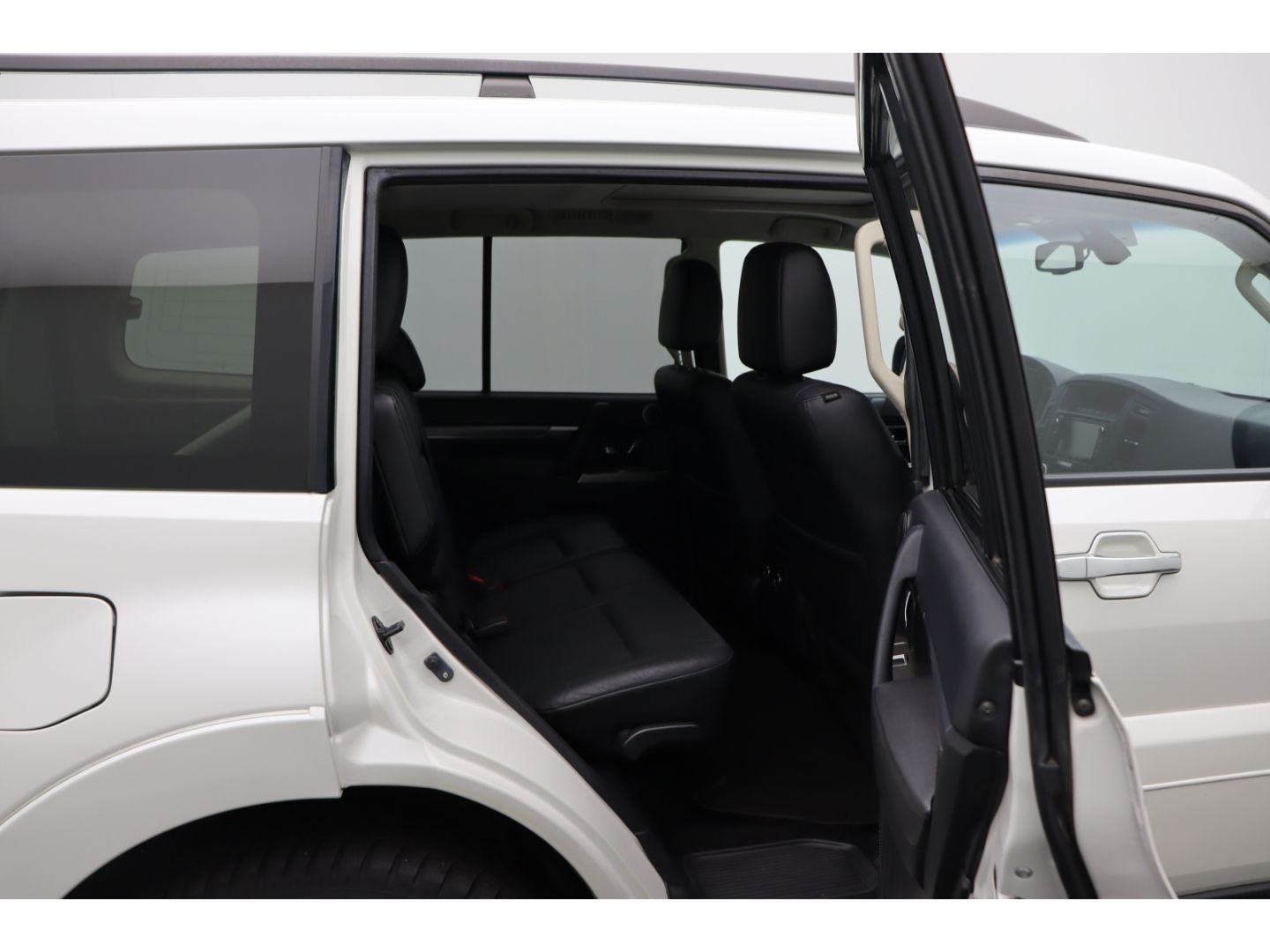 Fahrzeugabbildung Mitsubishi Pajero 3.2 DI-D Edition 30 7-Sitzer