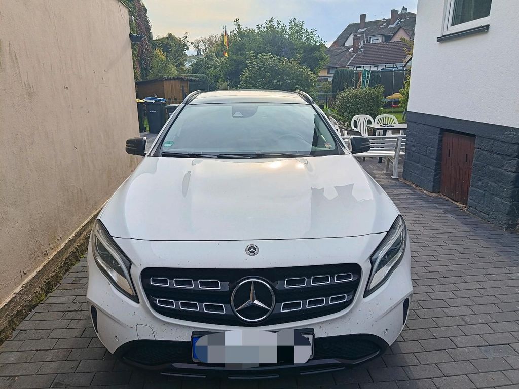 Image of Mercedes-Benz GLA 200