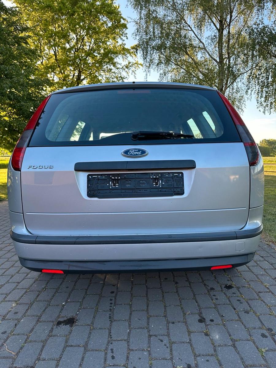 Ford Focus 2006 — photo 6