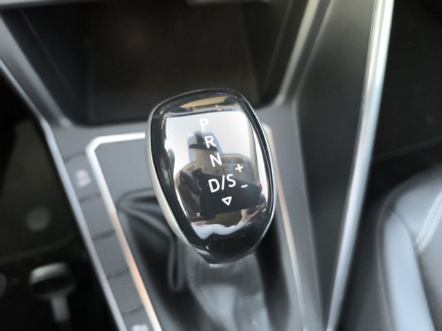 Fahrzeugabbildung Volkswagen Taigo 1.0 TSI OPF DSG Style LED-MATRIX ACC NAVI