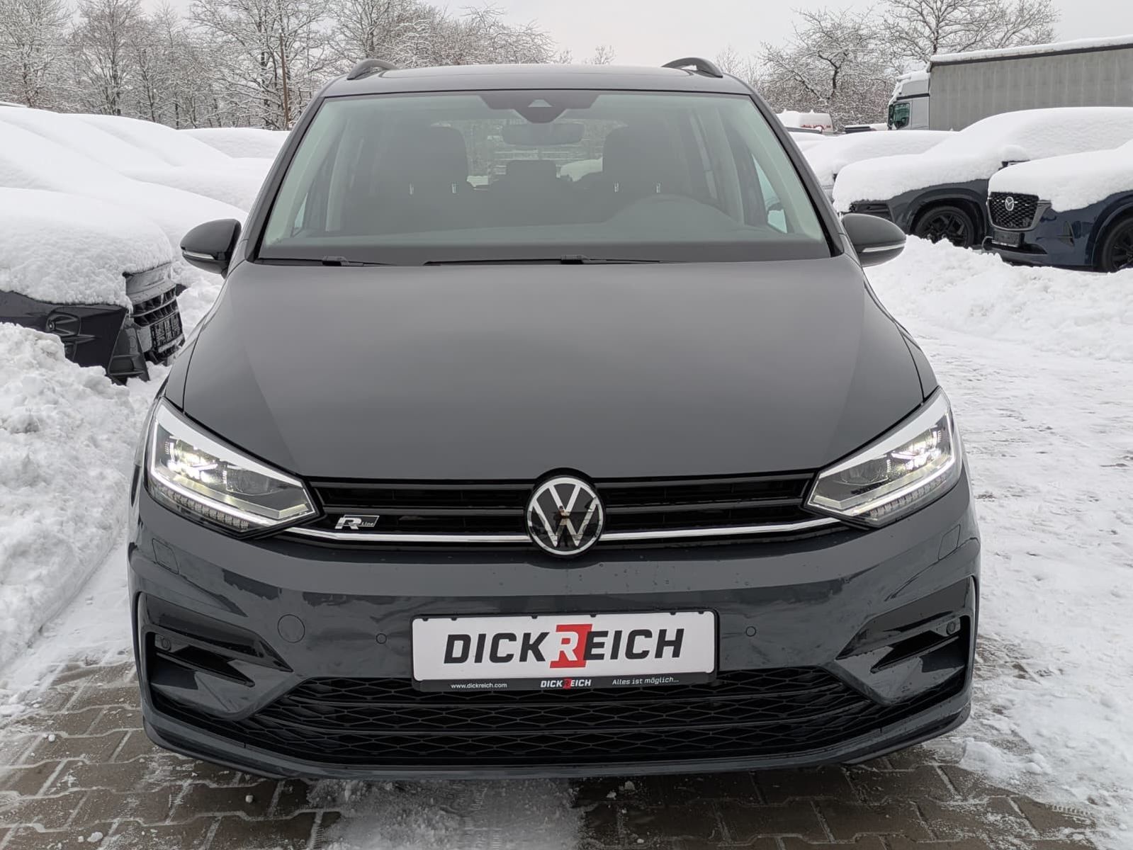 Fahrzeugabbildung Volkswagen Touran 2.0 DSG R-Line High BLACK Pano 7Si IQ AHK