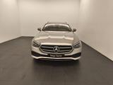 Mercedes-Benz E 220 T d 4M Avantgarde RüCam Ambiente MBUX - gebrauchte Mercedes-Benz E 220 aus dem Jahr 2022