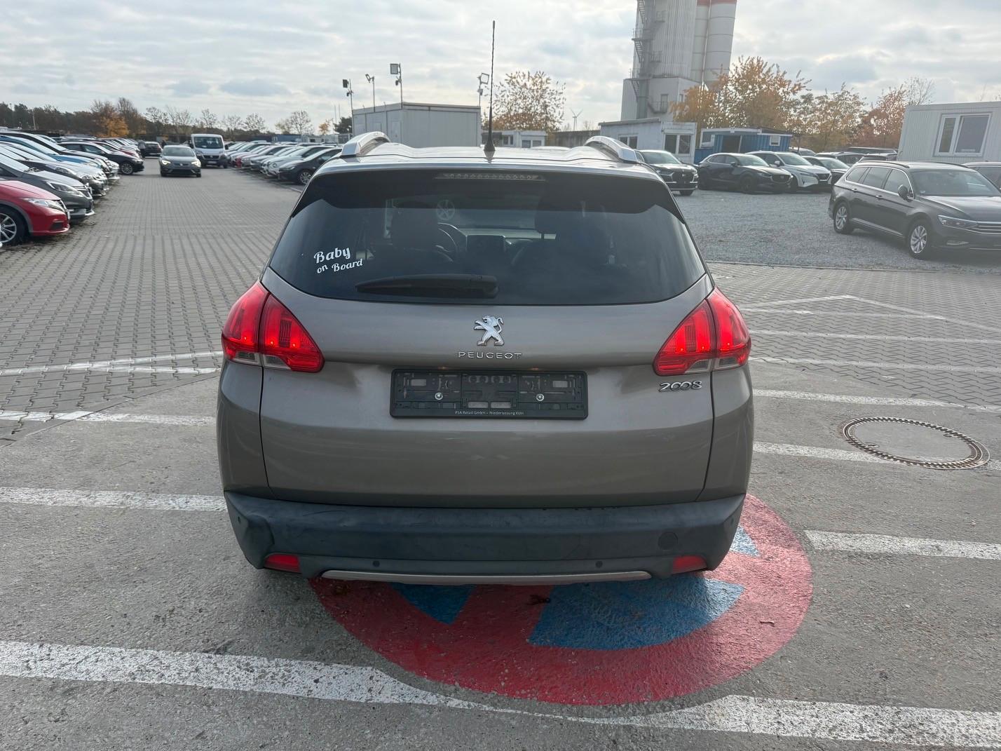 Peugeot 2008 2015 — photo 7