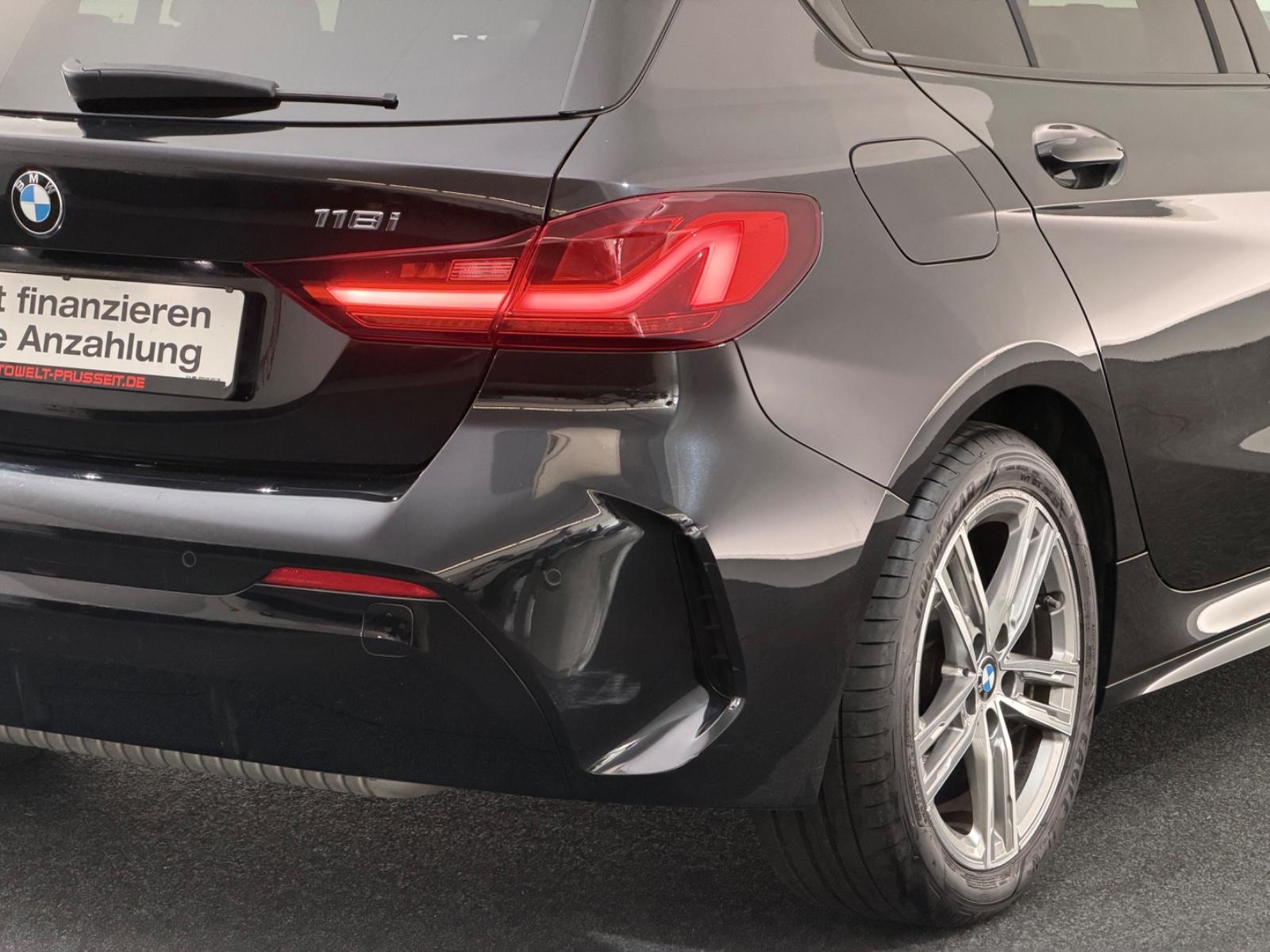 BMW 118i Lim.*M SPORT*SHADOW-LED-SHZ-PDC-TEMPO-WLAN