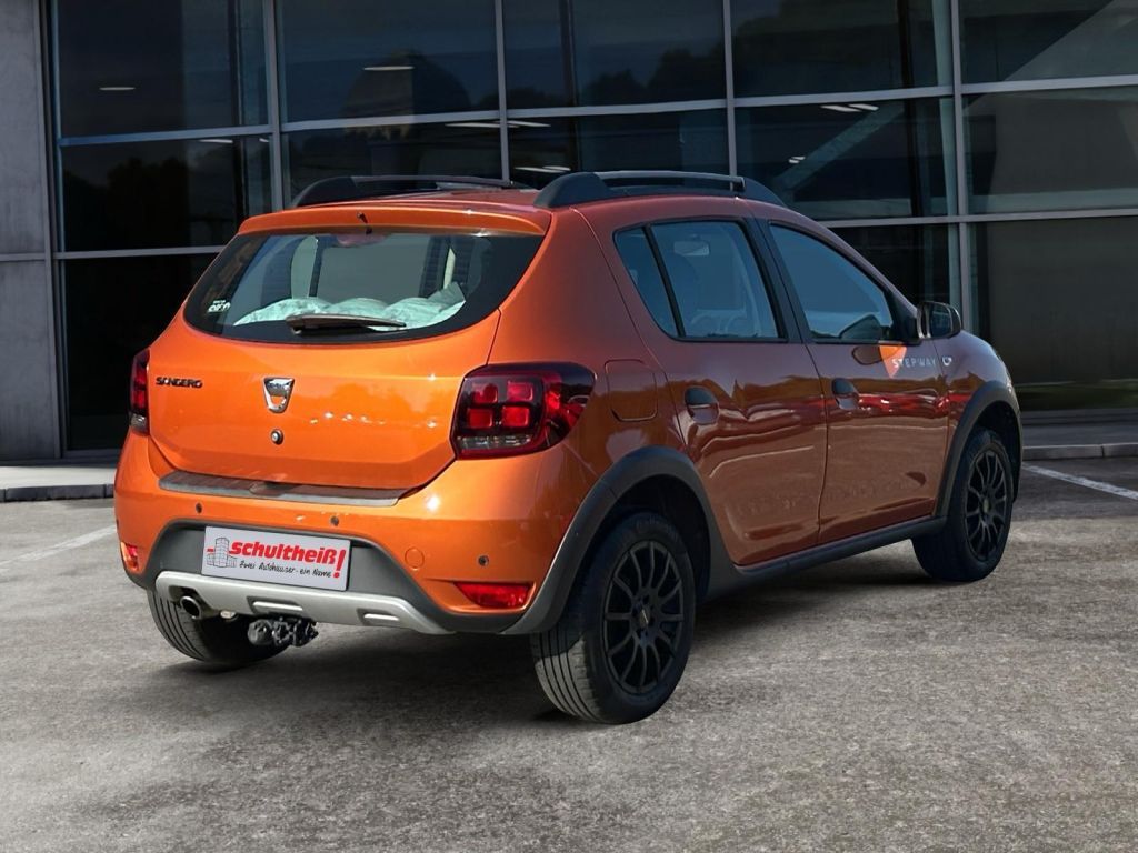 Fahrzeugabbildung Dacia Sandero Stepway TCe 90 Easy-R S&S Celebration