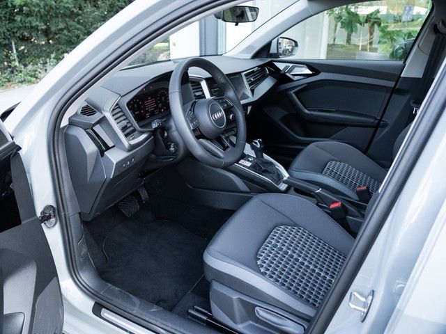 A1 Sportback 30 TFSI advanced LED+NAVI+SZH