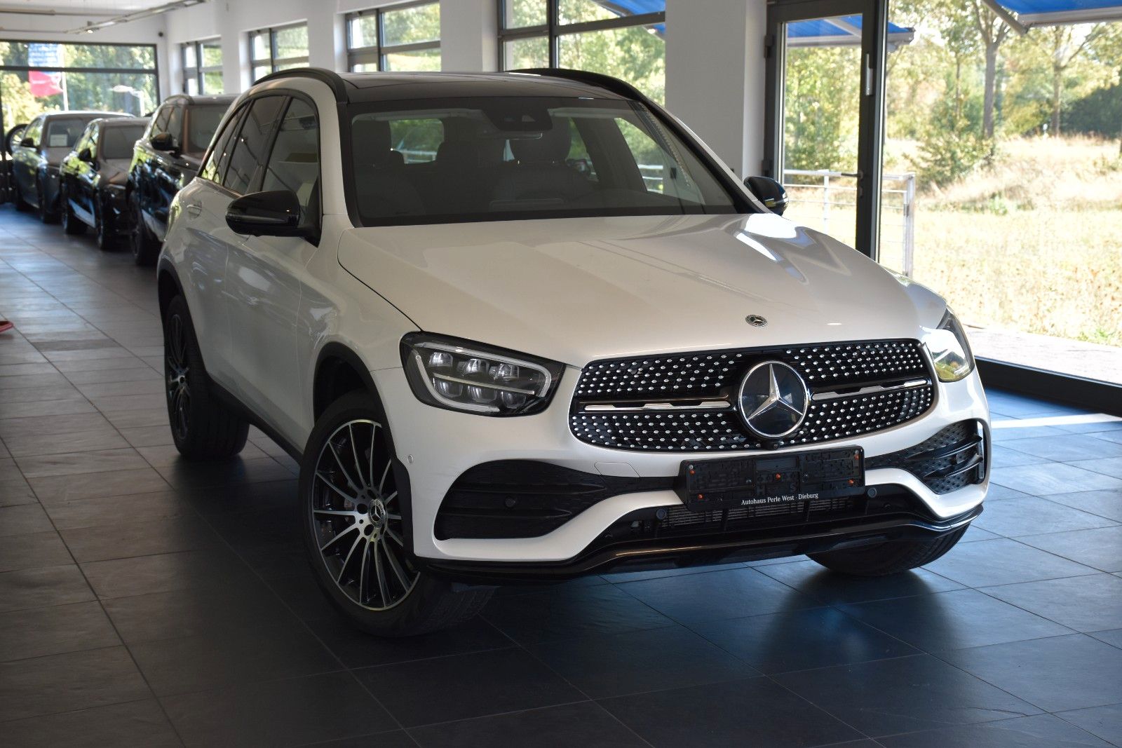 Mercedes-Benz GLC 300 de 4Matic 9G AMG LINE PANO AHK LED NIGHT foto 2