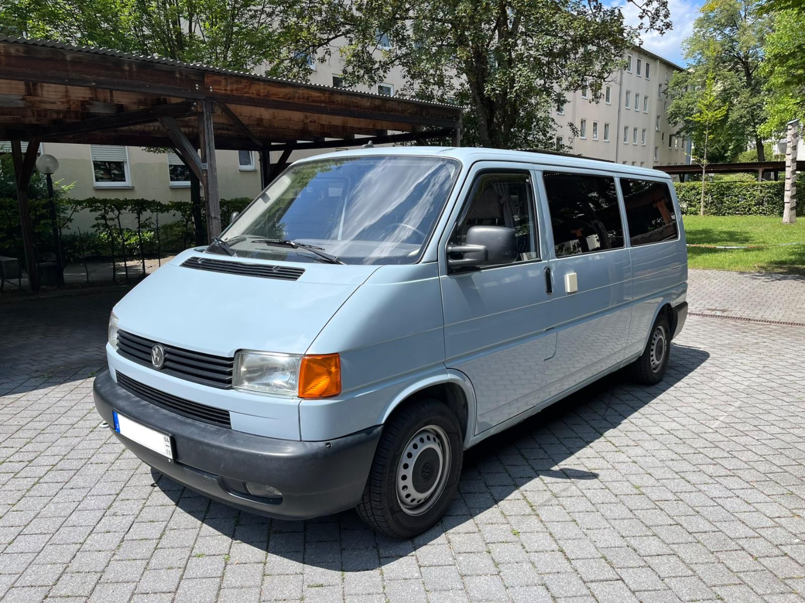 Volkswagen T4 2.5L Benziner  mit Campingausbau