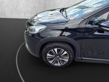 Peugeot 2008 1.2 PureTech 110 Allure Kam.+SHZ+PDC