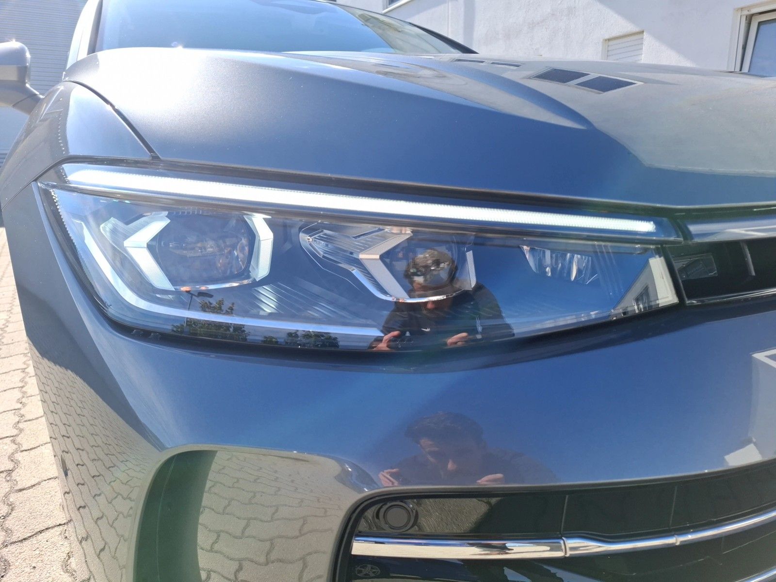 Fahrzeugabbildung Volkswagen Passat Variant TDI Elegance DSG Matrix AHK Navi