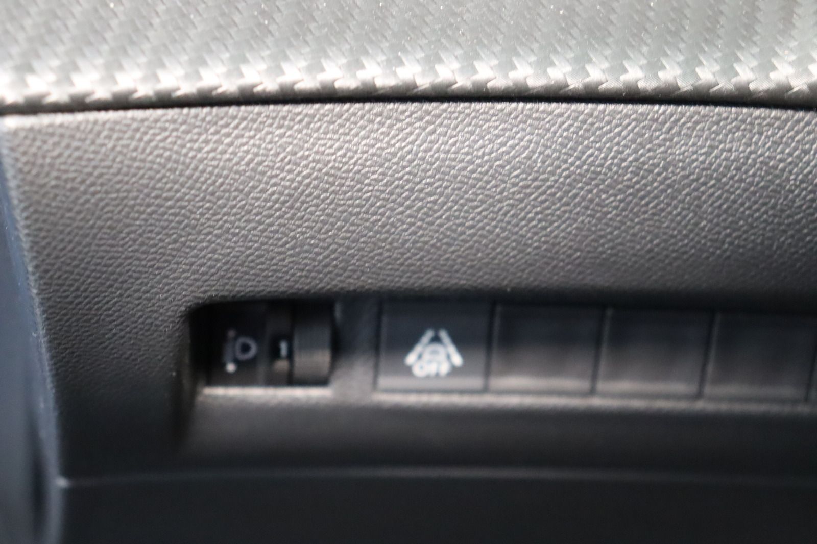 Fahrzeugabbildung Peugeot 208 1.2i Allure Pack * HU / AU neu