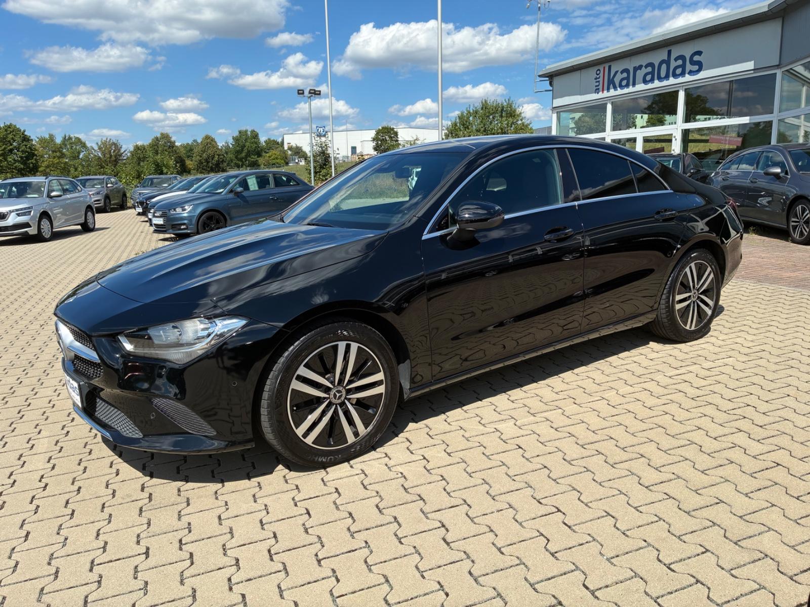 Mercedes-Benz CLA 180 Lim >AUT/AHK/NAV/Teilleder