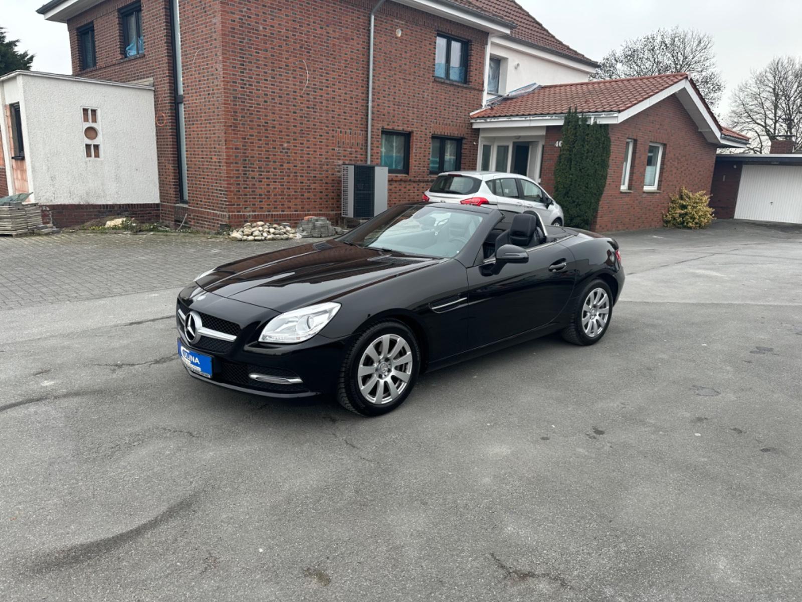 Mercedes-Benz SLK 200 BlueEfficiency/Leder/Panorama/2.Hand