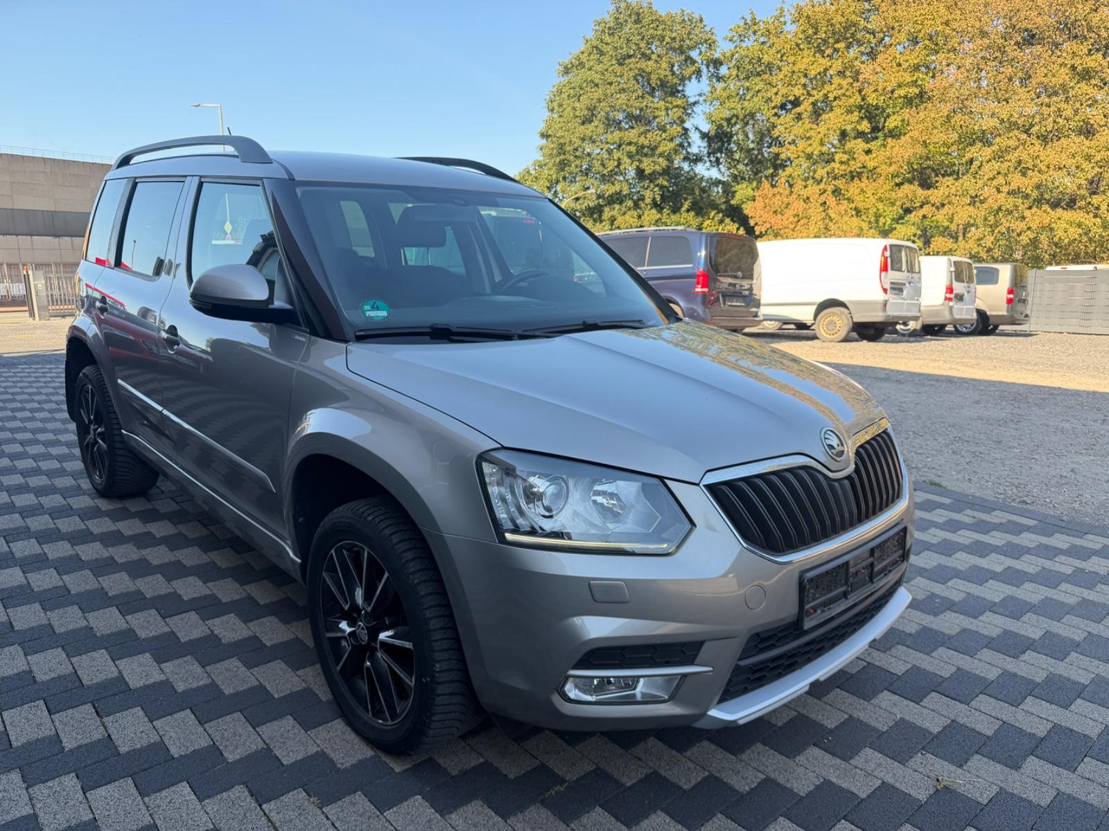 SKODA Yeti 2.0 TDI 140ch - ELEGANCE - 4X4 - GPS - ATTELAGE - BVM - VOLANT EN CUIR