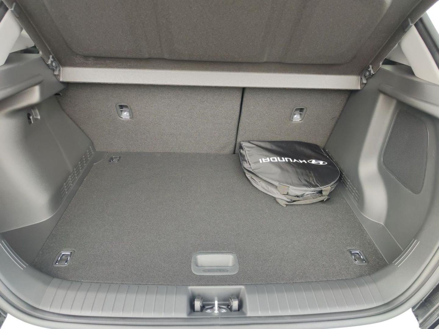 Fahrzeugabbildung Hyundai KONA Elektro 39,2kW Standheizung, Navi, Klima.