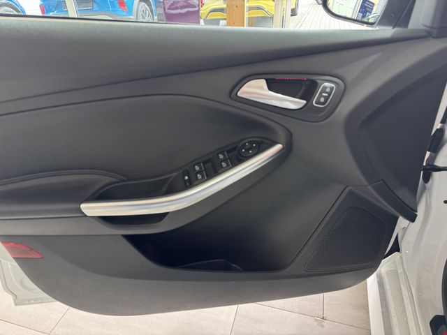 Ford Focus Turnier ST 250PS