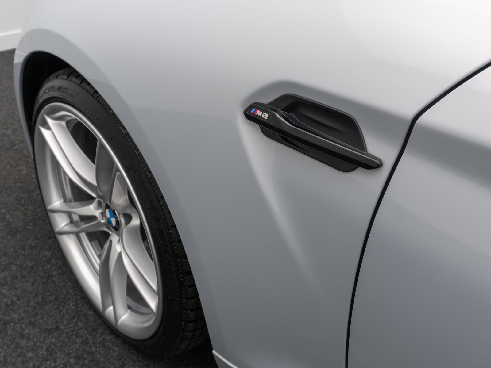 Fahrzeugabbildung BMW M2 Competition M Driver´s Kamera NaviPro 19Zoll